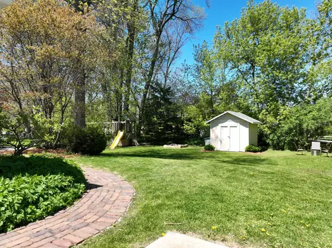 Exterior - 480 E Calumet, Fox Point, WI 53217 photo 9 of 15