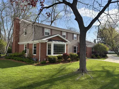 Exterior - 480 E Calumet, Fox Point, WI 53217 photo 14 of 15