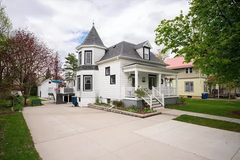 316 N East, Viroqua, WI 54665