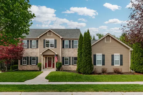 2966 Gateway, Hartford, WI 53027