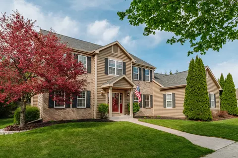 2966 Gateway, Hartford, WI 53027