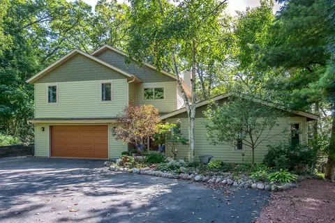 w5594 Briarwood Road, Sugar Creek, WI 53121