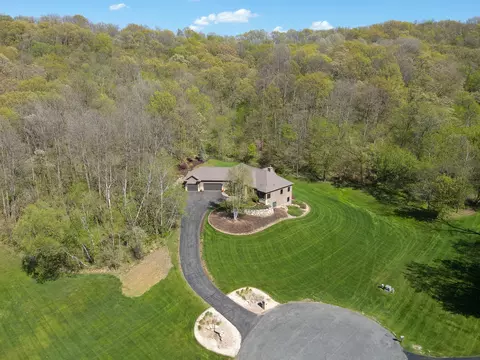 W6104 Valley, Onalaska, WI 54636