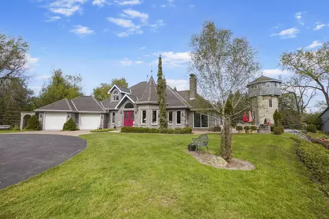n61w38100 Blackhawk, Oconomowoc, WI 53066