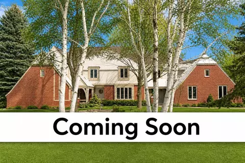 9090 N Greenbrook, River Hills, WI 53217
