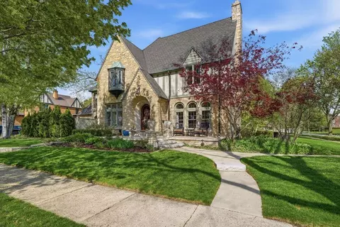4604 N Murray, Whitefish Bay, WI 53211