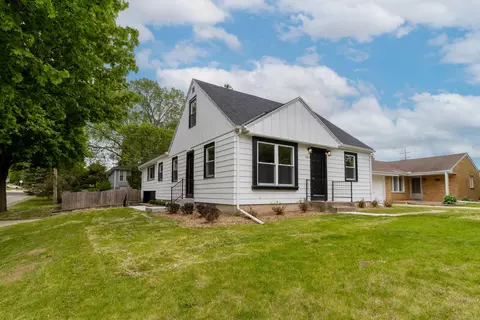 4076 N 93rd, Wauwatosa, WI 53222