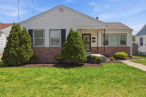 5062 N 20th, Milwaukee, WI 53209