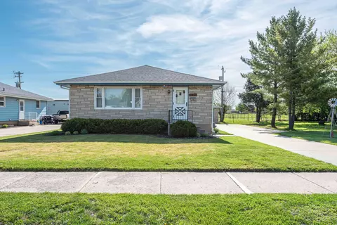 5223 52nd, Kenosha, WI 53144