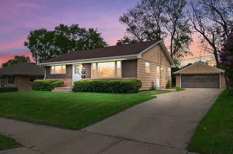 5228 N 107th, Milwaukee, WI 53225
