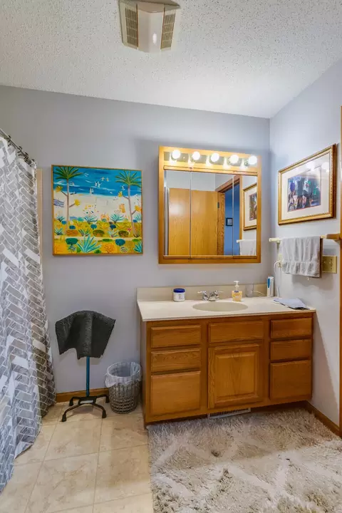 Bath - 219 Heritage, Onalaska, WI 54650 photo 2 of 4