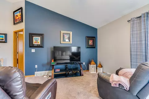 Living - 219 Heritage, Onalaska, WI 54650 photo 4 of 7