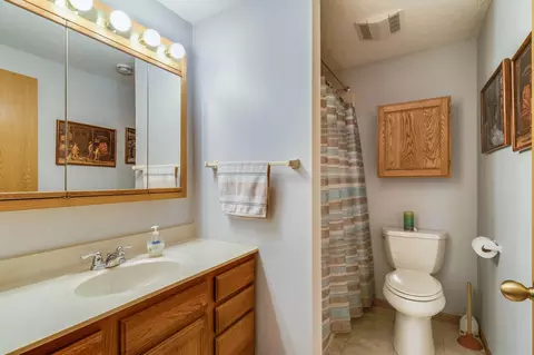 Bath - 219 Heritage, Onalaska, WI 54650 photo 3 of 4