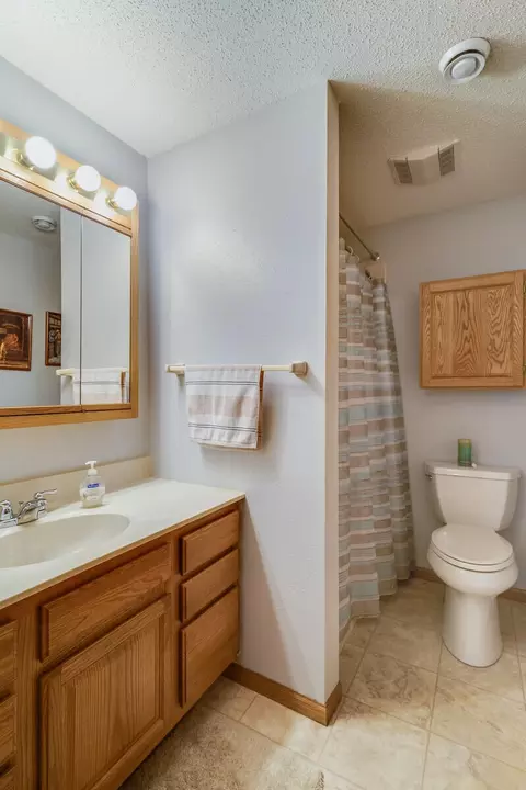 Bath - 219 Heritage, Onalaska, WI 54650 photo 4 of 4
