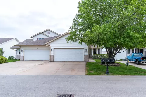 219 Heritage, Onalaska, WI 54650