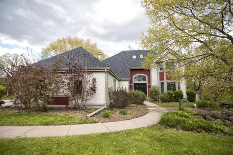 s69w32025 Whitetail Mdws, Mukwonago, WI 53149