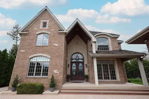 2611 E Lake Shr, Twin Lakes, WI 53181