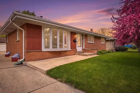 2801 S 72nd, West Allis, WI 53219