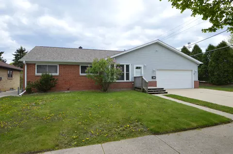4110 S Troy, Saint Francis, WI 53235