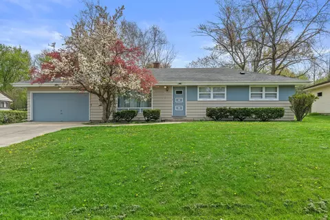 5427 W W Spg, Milwaukee, WI 53223