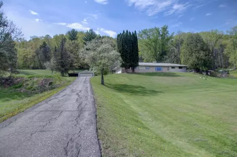 w601 Hillview Drive, Bergen, WI 54658