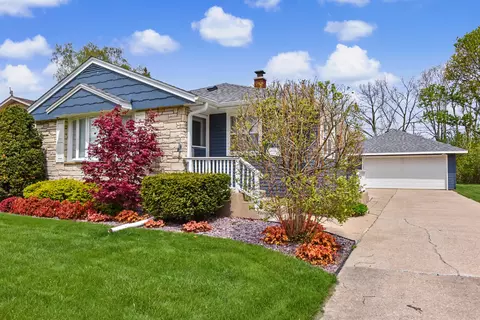 810 Carrington, South Milwaukee, WI 53172