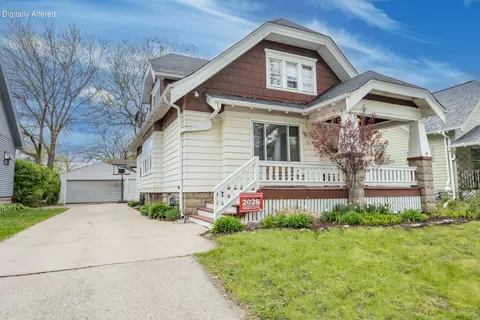 2171 N 61st, Wauwatosa, WI 53213