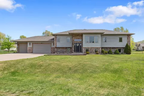 w7872 Amstel Court, Holland, WI 54636