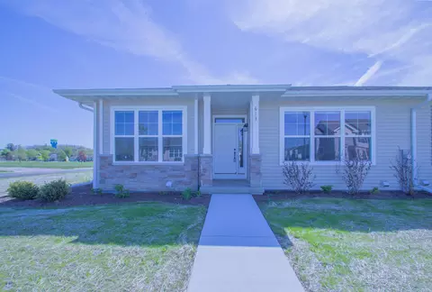 613 Hunter Oaks, Watertown, WI 53094