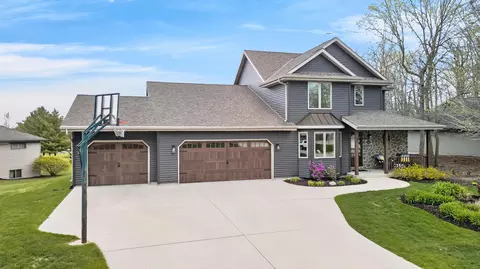 1831 Mapletree, Howards Grove, WI 53083