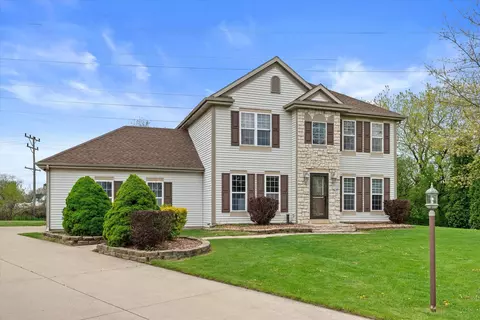 7589 S Pacific, Franklin, WI 53132