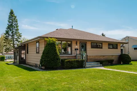 5525 W Leroy, Milwaukee, WI 53220