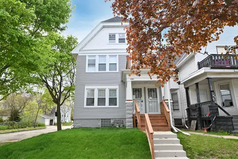 1901 N 32nd #1903, Milwaukee, WI 53208