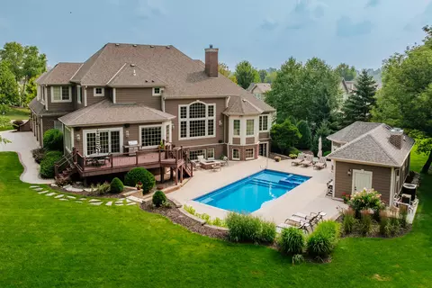 w210n5415 Carters Xing, Menomonee Falls, WI 53051