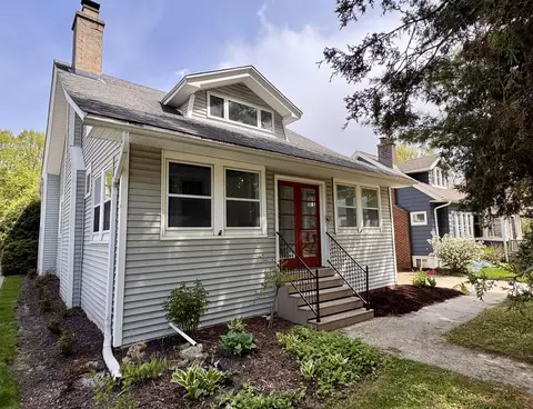 1802 N 72nd, Wauwatosa, WI 53213