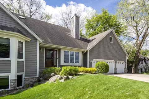 19065 Hiview #2, Brookfield, WI 53045