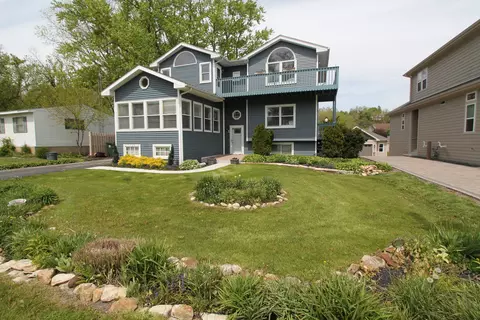 312 Knobes, Twin Lakes, WI 53181