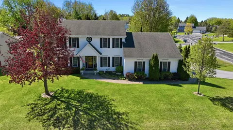 6852 Bellvue, West Bend, WI 53090