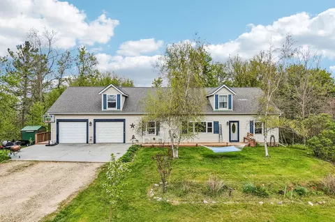 5530 Beaver Dm, Wayne, WI 53090