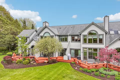 w176s7494 Harbor #C, Muskego, WI 53150