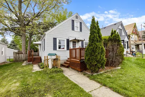 3779 S Pennsylvania, Saint Francis, WI 53235