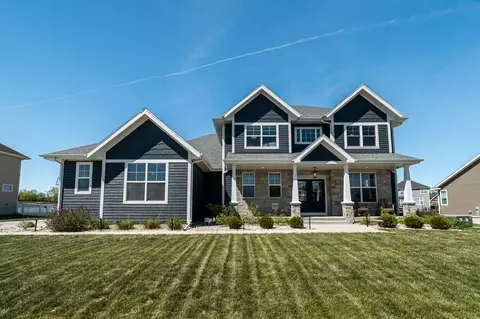 7852 W Preserve, Mequon, WI 53097