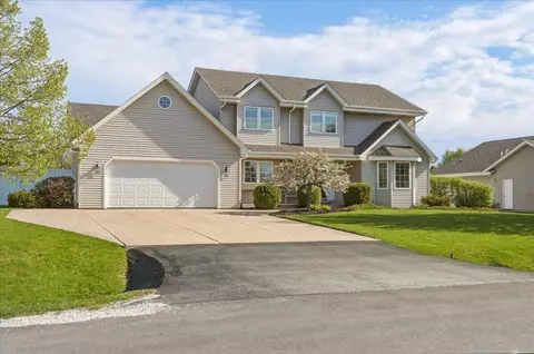 5800 Eagle Pt, Racine, WI 53406