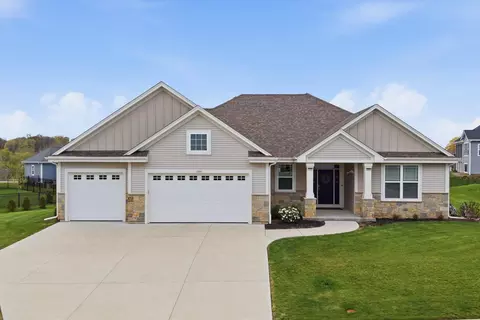 2046 E Omaha, Grafton, WI 53024