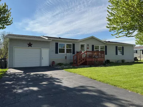 105 Aztanlan #43, Johnson Creek, WI 53038