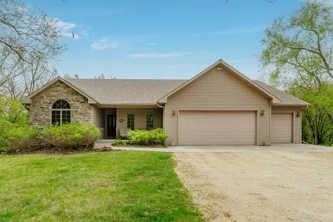 w8797 Lake Lorraine Road, Delavan, WI 53115