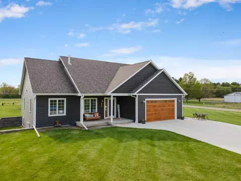 n806 Long Drive, Koshkonong, WI 53538