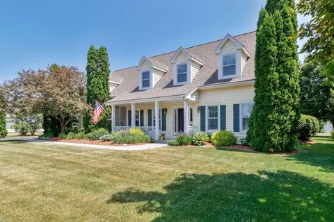 1608 Swallow, Cedarburg, WI 53024