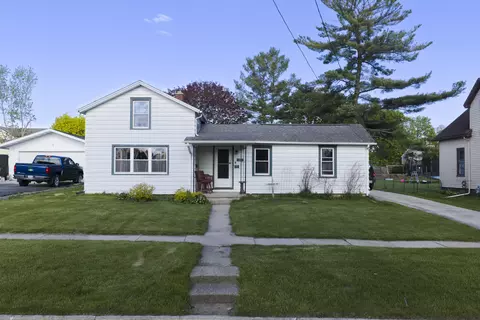 209 S Warren, Watertown, WI 53094