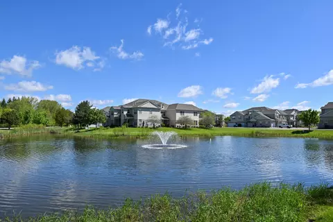 n16w26559 Meadowgrass #A, Pewaukee, WI 53072